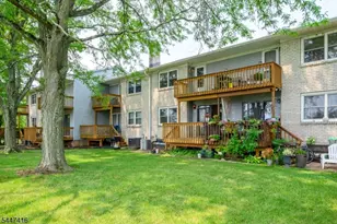 906 Robin Rd, Hillsborough Township, NJ 08844 - Photo 16