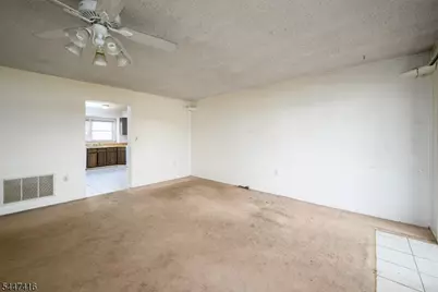 906 Robin Rd, Hillsborough Township, NJ 08844 - Photo 4