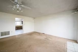 906 Robin Rd, Hillsborough Township, NJ 08844 - Photo 4