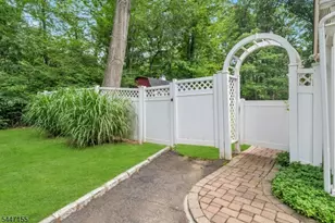 2640 Crest Ln, Scotch Plains Township, NJ 07076 - Photo 40