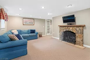 2640 Crest Ln, Scotch Plains Township, NJ 07076 - Photo 32