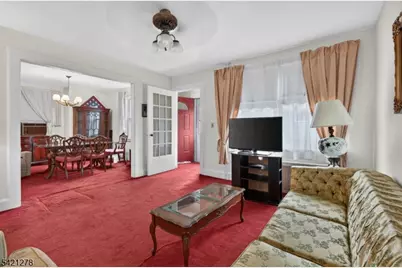 13 Johnson St, Scotch Plains Township, NJ 07076 - Photo 4