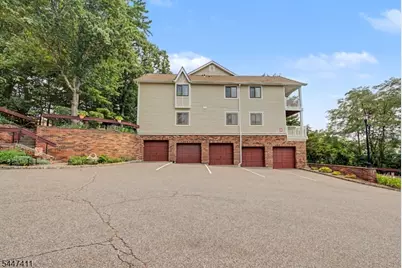 20 Foxwood Dr, Morris Plains, NJ 07950 - Photo 18