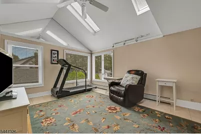 1 Buena Vista Ave, Hawthorne, NJ 07506 - Photo 18