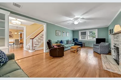 1 Buena Vista Ave, Hawthorne, NJ 07506 - Photo 4