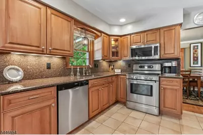 4 Van Loan Ave, Sayreville Boro, NJ 08872 - Photo 10
