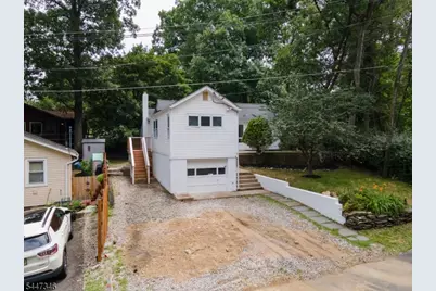 1 Strawberry Point Drive, Byram Township, NJ 07821 - Photo 2