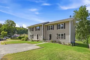 3 Teneyck Ave, Greenwood Lake, NY 10925 - Photo 2