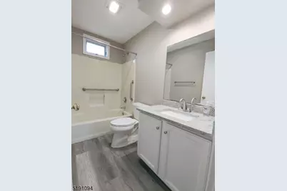 3 Teneyck Ave #B, Greenwood Lake, NY 10925 - Photo 12