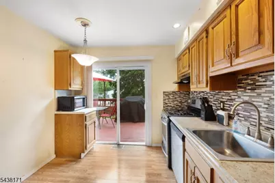 35 Saint Marys Dr, Roxbury Township, NJ 07876 - Photo 6