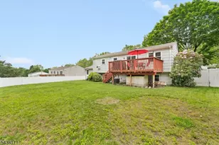 35 Saint Marys Dr, Roxbury Township, NJ 07876 - Photo 22