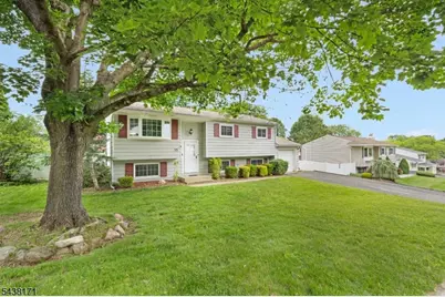 35 Saint Marys Dr, Roxbury Township, NJ 07876 - Photo 24