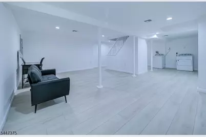 1915 Crescent Pkwy, Linden, NJ 07036 - Photo 26