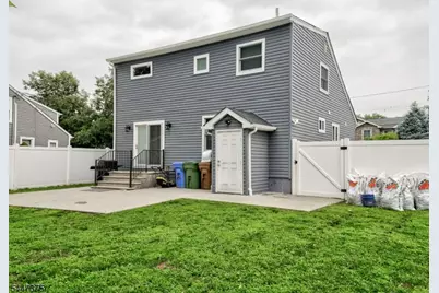 1915 Crescent Pkwy, Linden, NJ 07036 - Photo 8