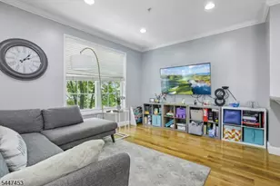 118 Donato Cir, Scotch Plains Township, NJ 07076 - Photo 4