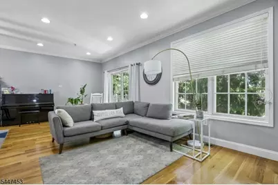 118 Donato Cir, Scotch Plains Township, NJ 07076 - Photo 2