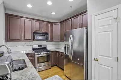 118 Donato Cir, Scotch Plains Township, NJ 07076 - Photo 14
