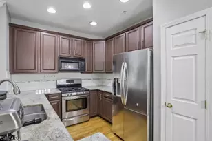 118 Donato Cir, Scotch Plains Township, NJ 07076 - Photo 14