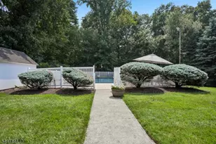 26 Almroth Dr, Wayne, NJ 07470 - Photo 30