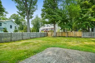 25 Lake Dr W, Wayne, NJ 07470 - Photo 34