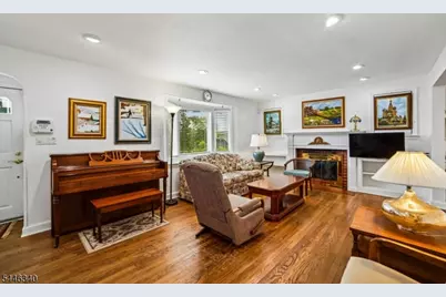 25 Lake Dr West, Wayne, NJ 07470 - Photo 6