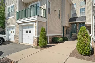 203 Rip Van Dam Ct, Montgomery Township, NJ 08502 - Photo 2