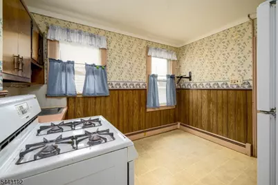 710 McGillvray Pl, Linden, NJ 07036 - Photo 8