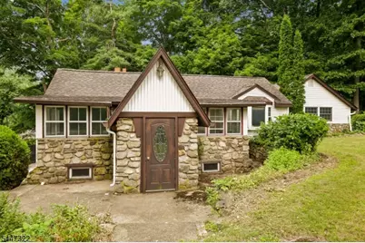 211 Wawayanda Rd, Vernon, NJ 07422 - Photo 1