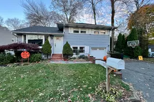 10 Sunset Trail, Denville, NJ 07834 - Photo 1