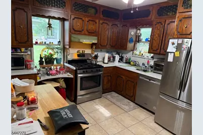 304 Goffle Rd, Hawthorne, NJ 07506 - Photo 4