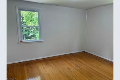 33 Longacre Drive, Livingston, NJ 07039 - Photo 18