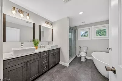112 E 12th St, Linden, NJ 07036 - Photo 16