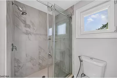 112 E 12th St, Linden, NJ 07036 - Photo 18