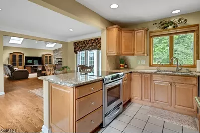 94 Redgate Rd, Parsippany, NJ 07005 - Photo 10