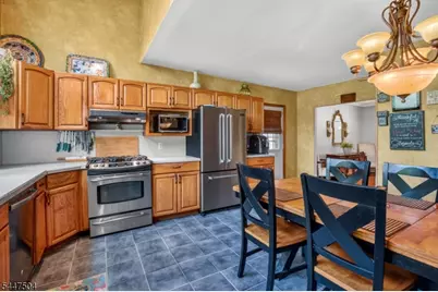 286 Atlantic Dr., Parsippany, NJ 07054 - Photo 6
