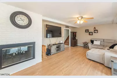 24 Valley View Trl, Sparta Township, NJ 07871 - Photo 2