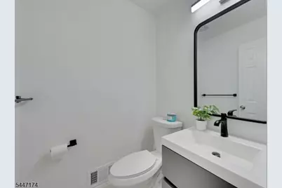 9 Brookstone Cir, Parsippany, NJ 07950 - Photo 12