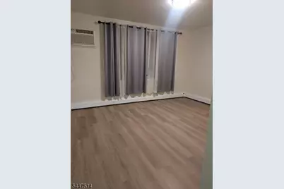 75 E 27th St, Bayonne, NJ 07002 - Photo 4