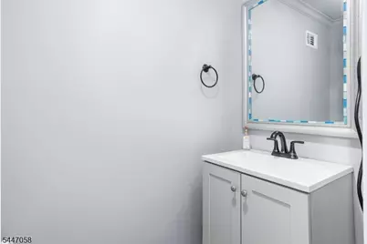 21 Sherwood Ct, Raritan Township, NJ 08822 - Photo 6