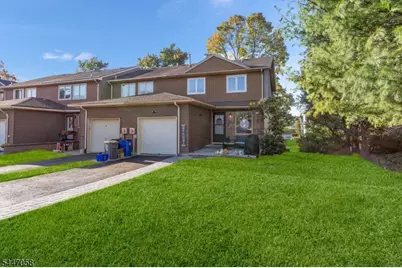 21 Sherwood Ct, Raritan Township, NJ 08822 - Photo 2