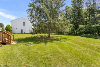108 Constitution Way, Franklin, NJ 07416 - Photo 20