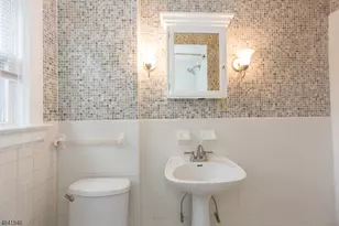 45 Essex Ave, Montclair, NJ 07042 - Photo 10