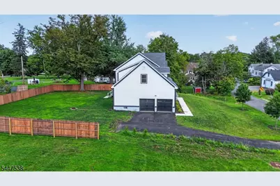 105 Woodfern Rd, Branchburg Township, NJ 08853 - Photo 10