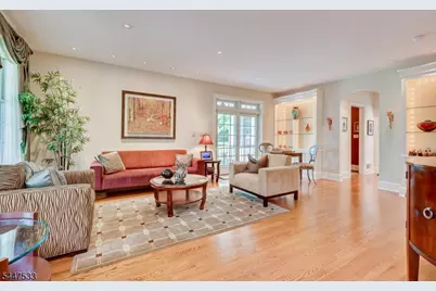 4 Edgewood Rd, Edison, NJ 08820 - Photo 10