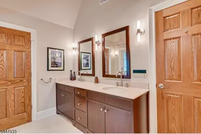 4 Edgewood Rd, Edison, NJ 08820 - Photo 30