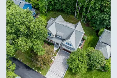 4 Edgewood Rd, Edison, NJ 08820 - Photo 4