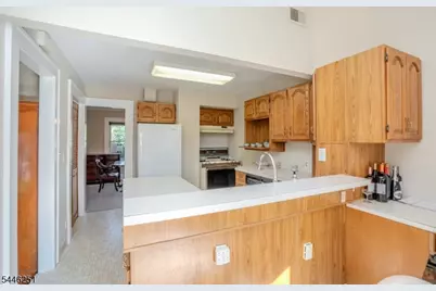 520 Winsor St, Bound Brook, NJ 08805 - Photo 14