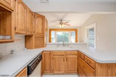 520 Winsor St, Bound Brook, NJ 08805 - Photo 18