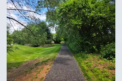 47 Hedge Row Rd, Plainsboro Township, NJ 08540 - Photo 28