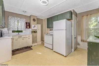 9 Central St, Lebanon, NJ 08833 - Photo 10